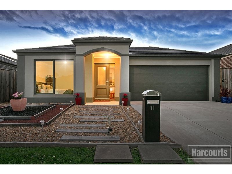 11 Field Street, Pakenham VIC 3810