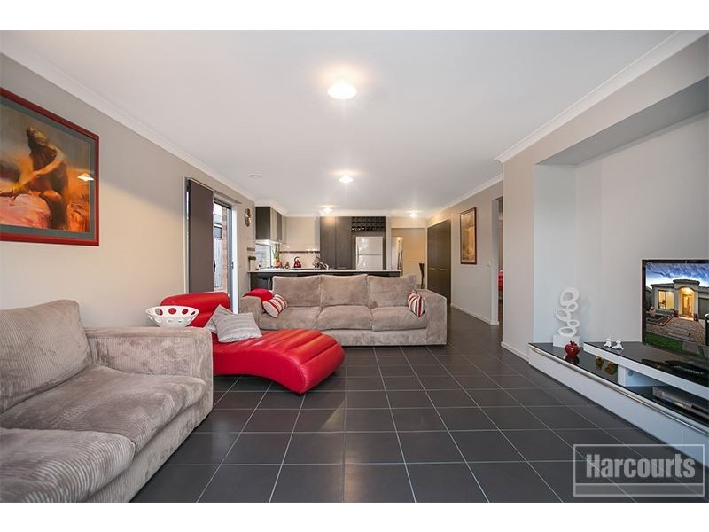 11 Field Street, Pakenham VIC 3810