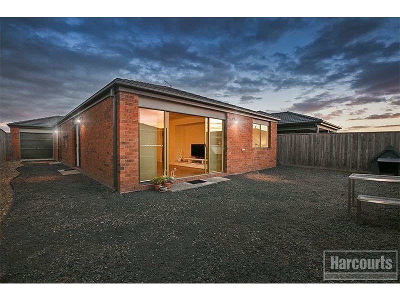 11 Field Street, Pakenham VIC 3810