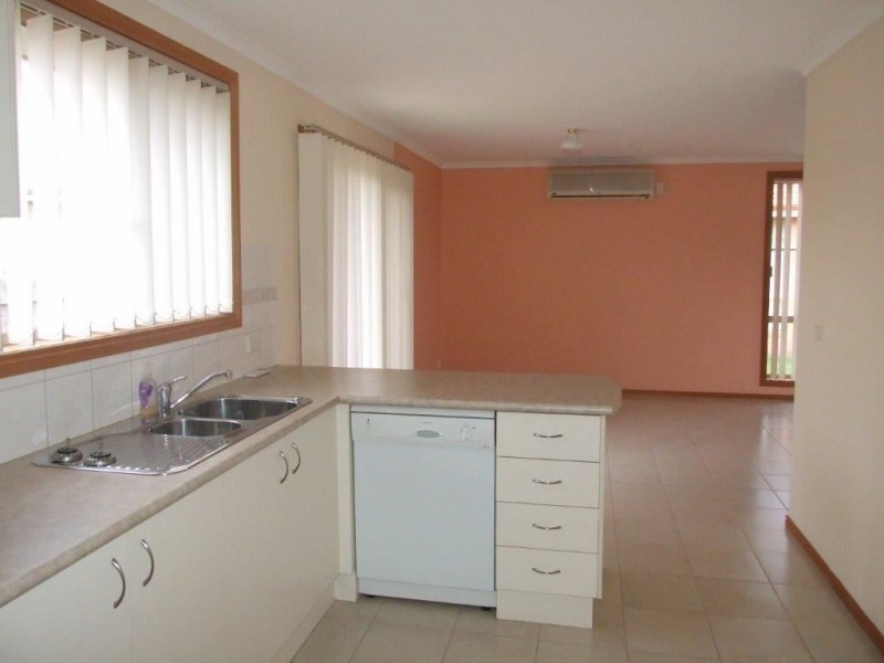 3/37 King Street, Pakenham VIC 3810