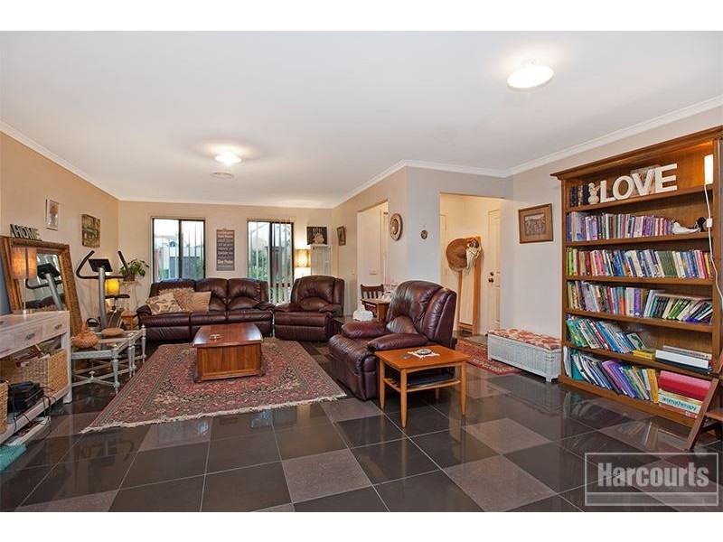 6 Paperbark Drive, Pakenham VIC 3810