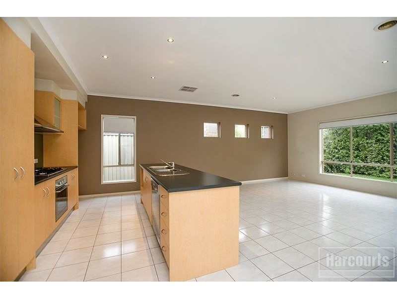 3 Yarra Close, Pakenham VIC 3810