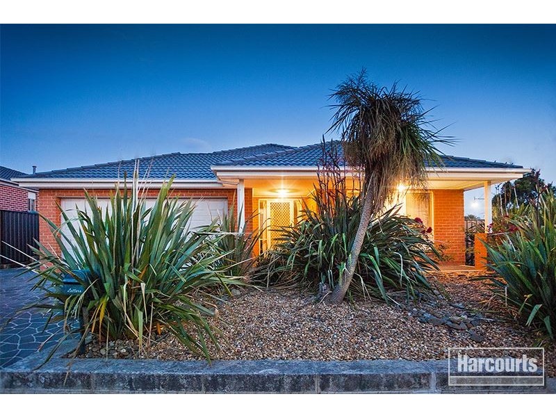 19 Caspian Chase, Pakenham VIC 3810