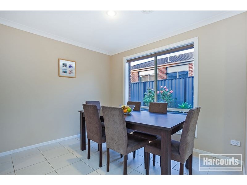 19 Caspian Chase, Pakenham VIC 3810