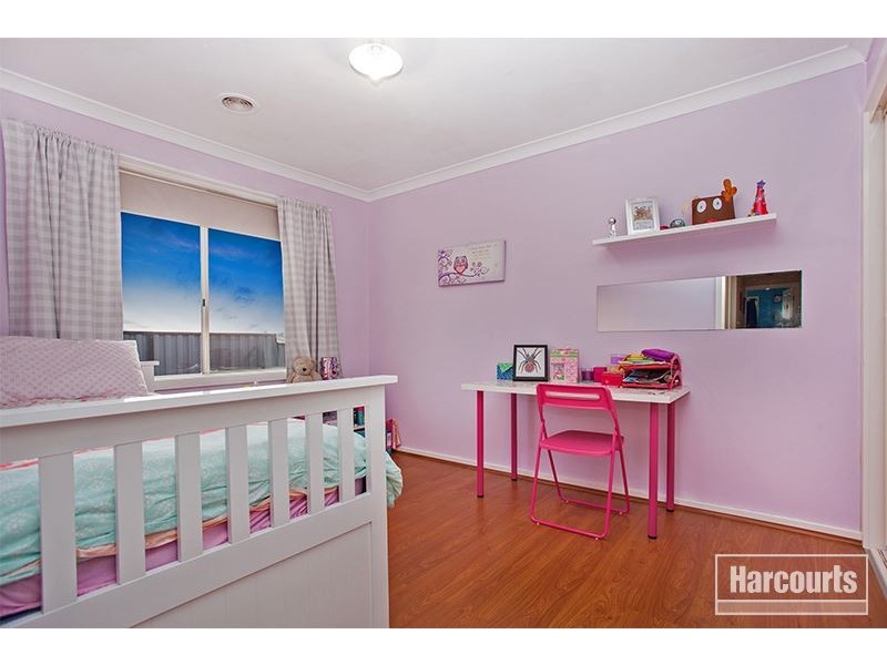 19 Caspian Chase, Pakenham VIC 3810