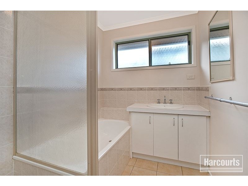 34 Union Avenue, Pakenham VIC 3810