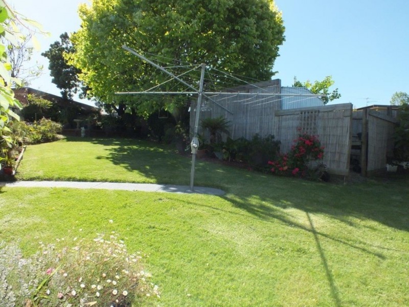 8 Finch Court, Pakenham VIC 3810