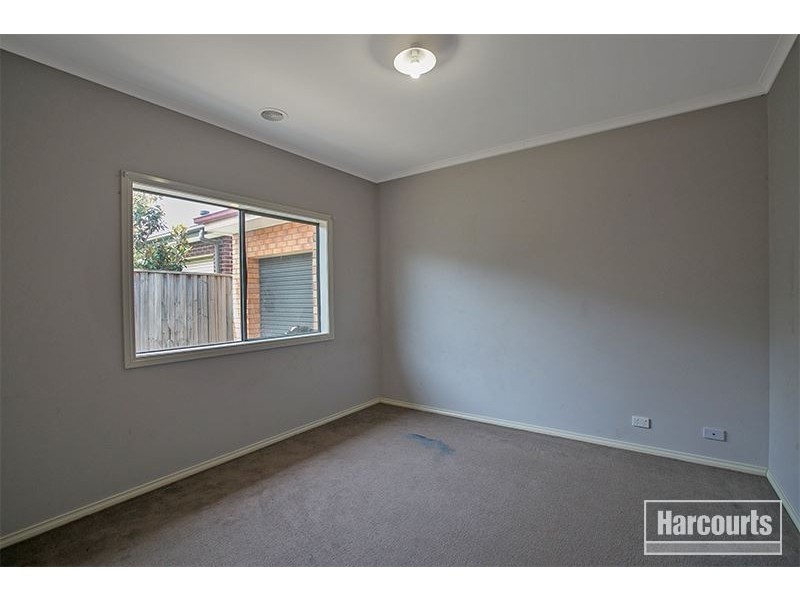 2 Angelique Street, Berwick VIC 3806