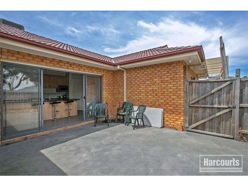 2 Angelique Street, Berwick VIC 3806