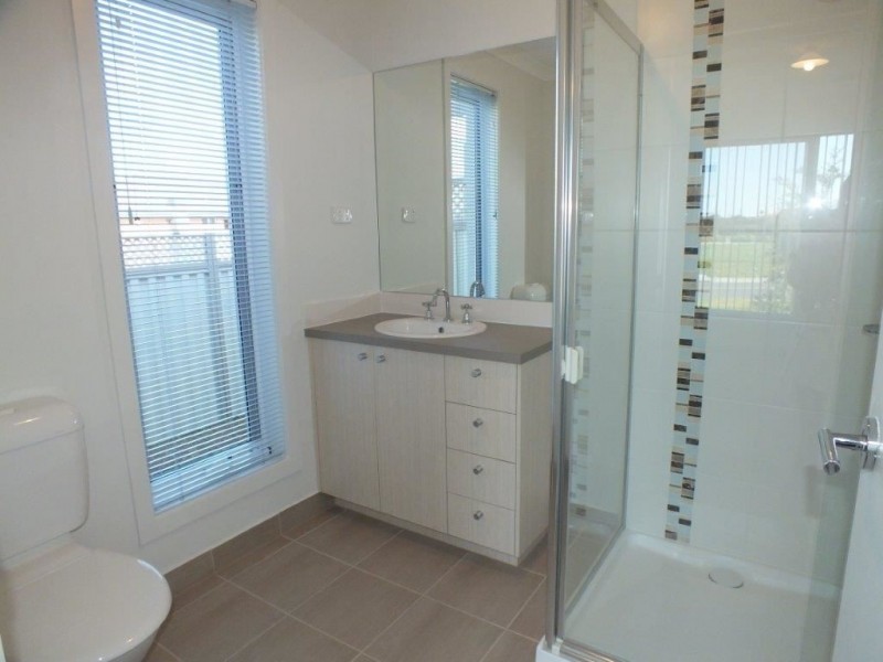 21 Serenity Street, Pakenham VIC 3810