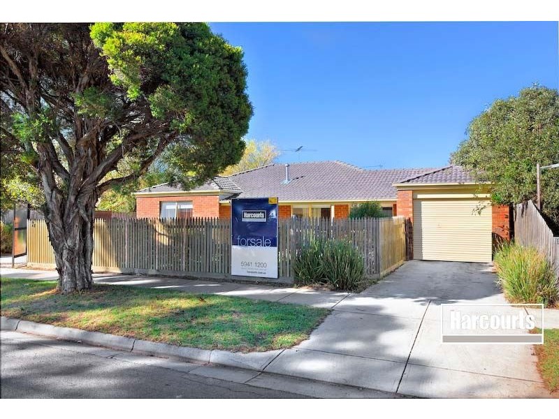 1/9 Henty Street, Pakenham VIC 3810