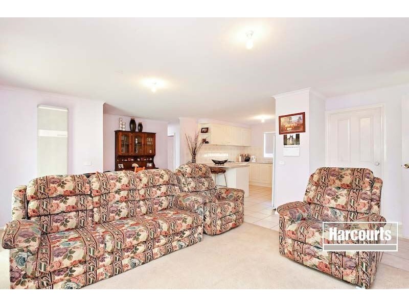1/9 Henty Street, Pakenham VIC 3810