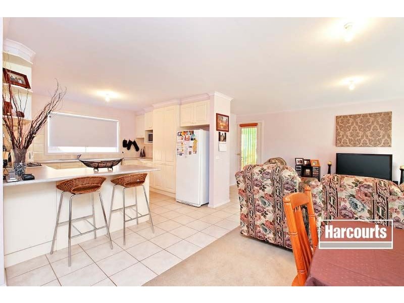 1/9 Henty Street, Pakenham VIC 3810