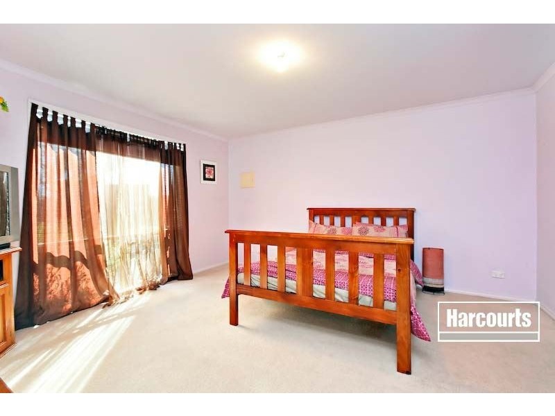 1/9 Henty Street, Pakenham VIC 3810