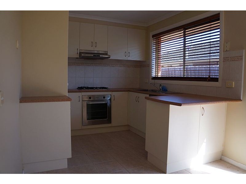 2 Silver Gum Drive, Pakenham VIC 3810