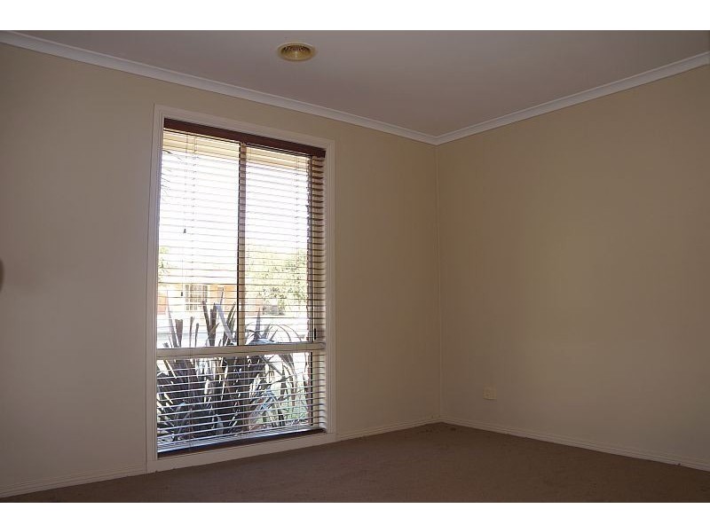 2 Silver Gum Drive, Pakenham VIC 3810