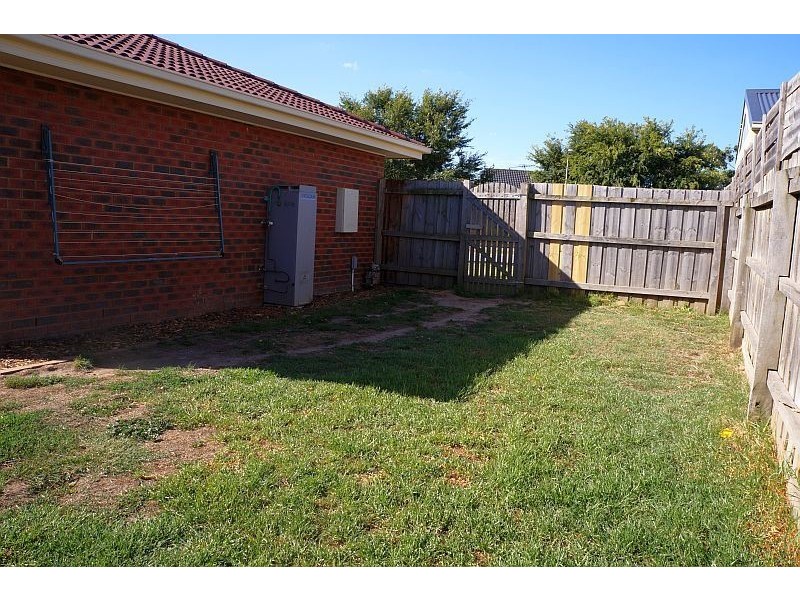 2 Silver Gum Drive, Pakenham VIC 3810