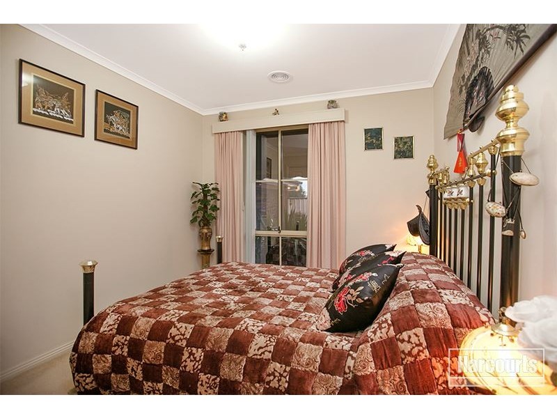 2/37 Eagle Drive, Pakenham VIC 3810