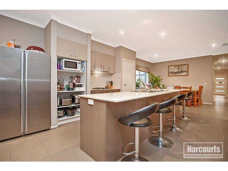 21 Britton Drive, Pakenham VIC 3810