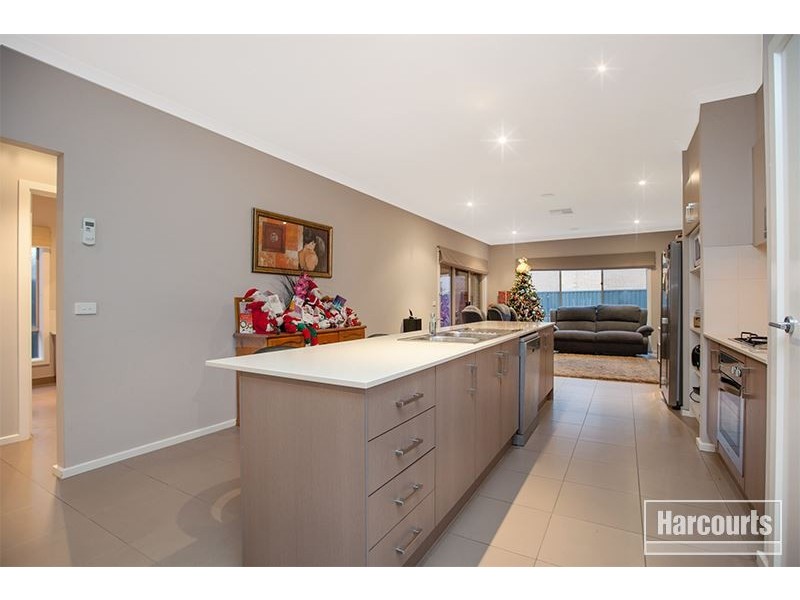 21 Britton Drive, Pakenham VIC 3810