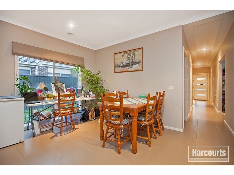 21 Britton Drive, Pakenham VIC 3810