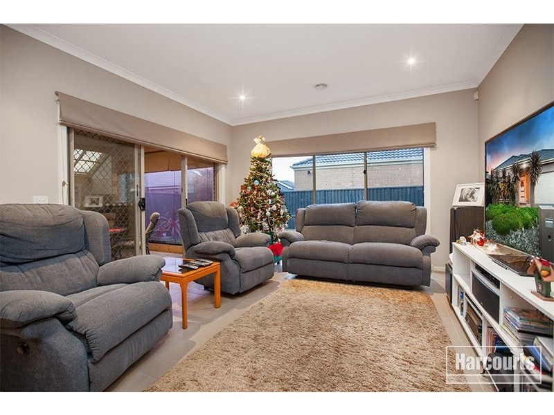 21 Britton Drive, Pakenham VIC 3810