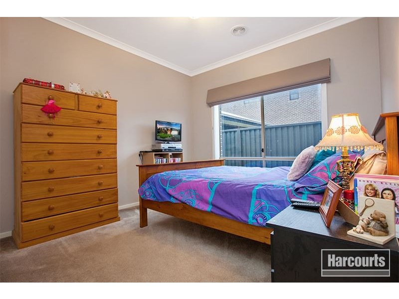 21 Britton Drive, Pakenham VIC 3810