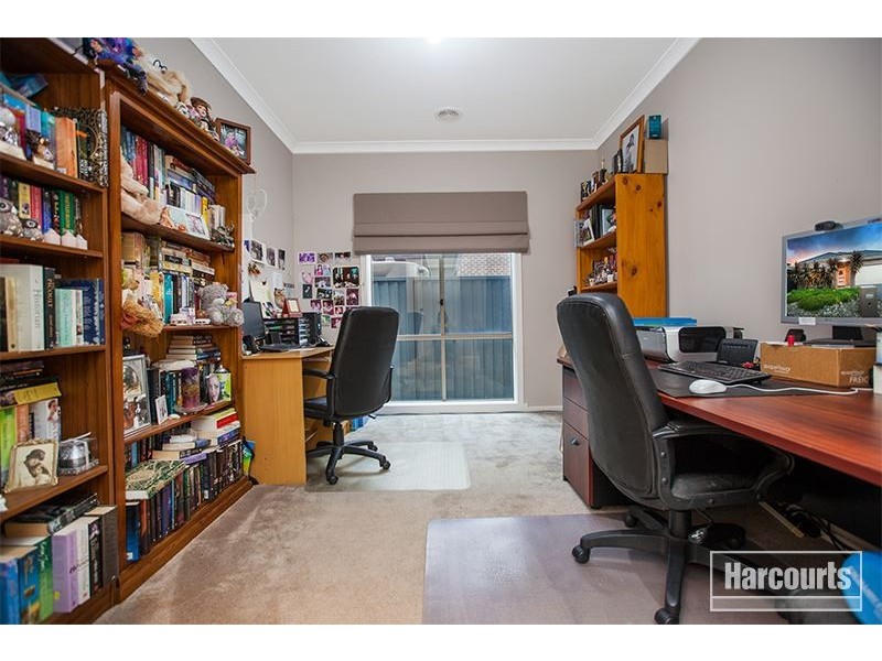 21 Britton Drive, Pakenham VIC 3810