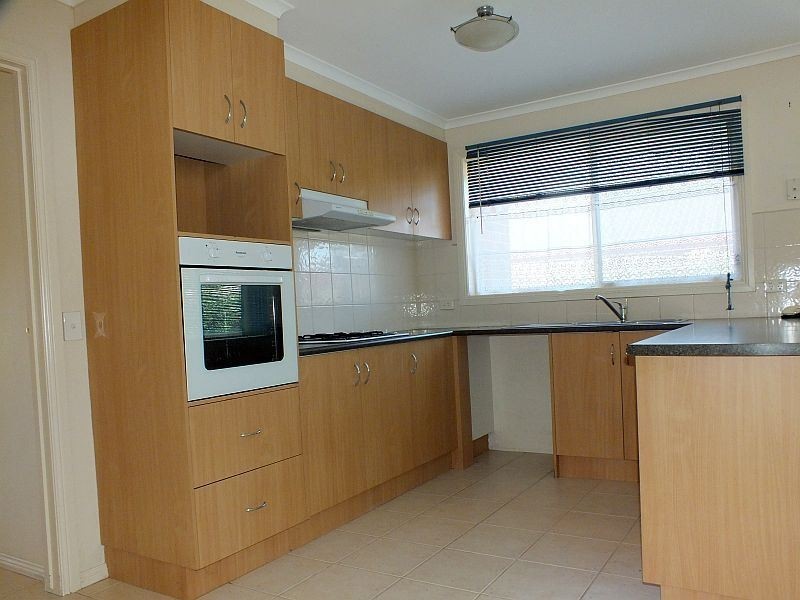 28 Storey Drive, Pakenham VIC 3810