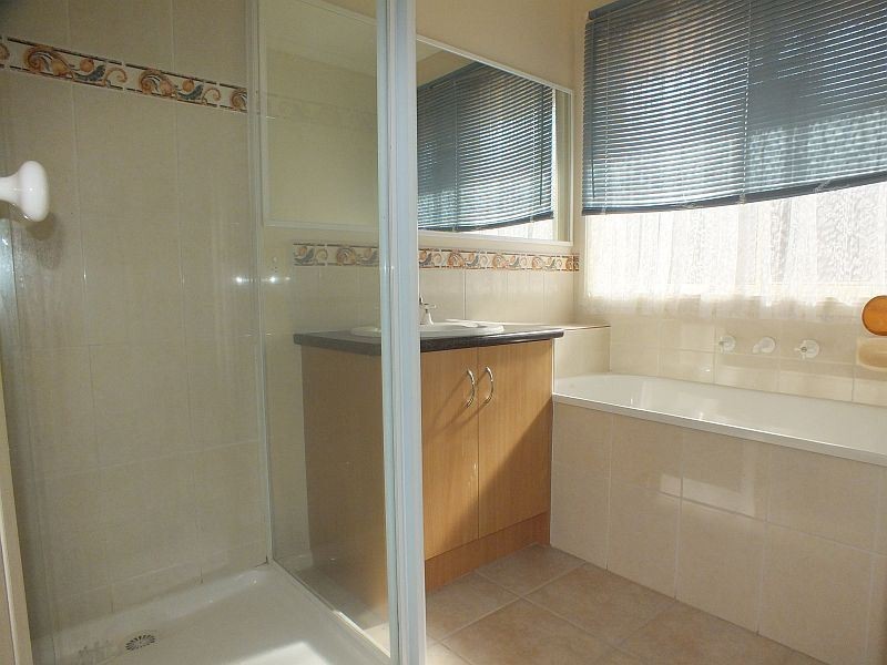 28 Storey Drive, Pakenham VIC 3810