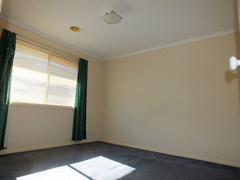 28 Storey Drive, Pakenham VIC 3810