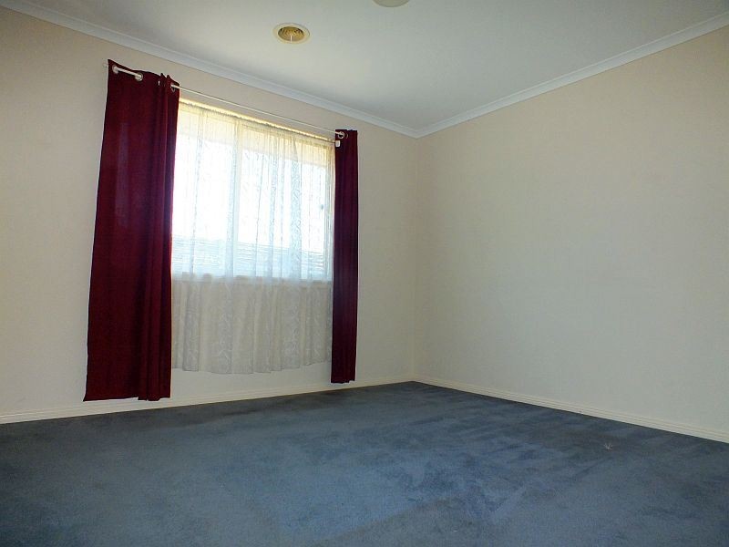 28 Storey Drive, Pakenham VIC 3810
