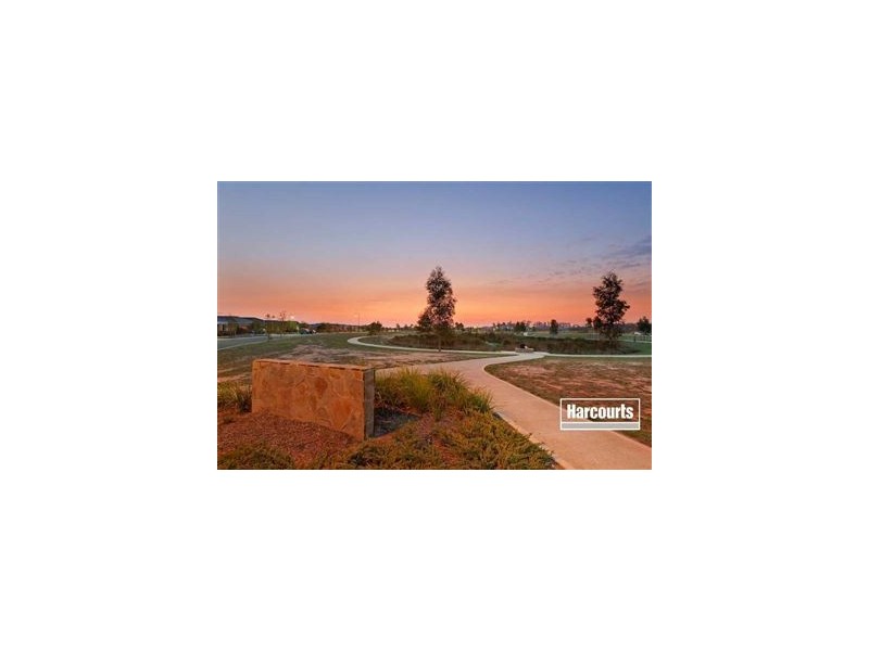 47 Sandalwood Drive, Pakenham VIC 3810