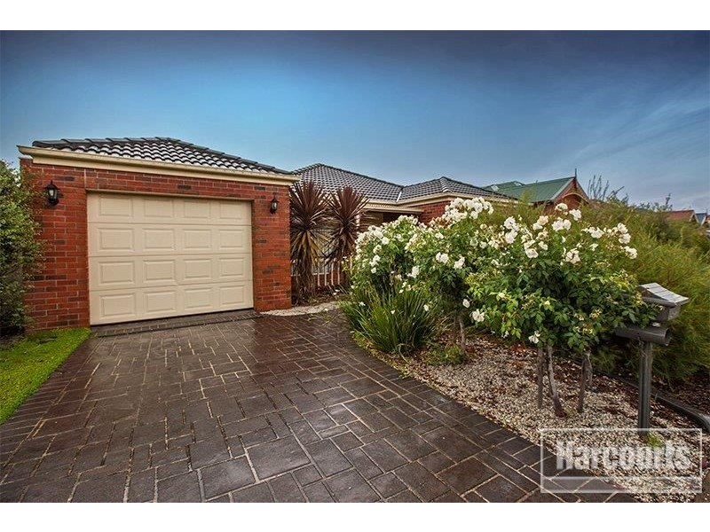 53 Hartland Circuit, Pakenham VIC 3810
