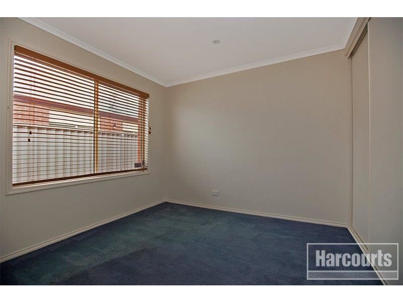 53 Hartland Circuit, Pakenham VIC 3810