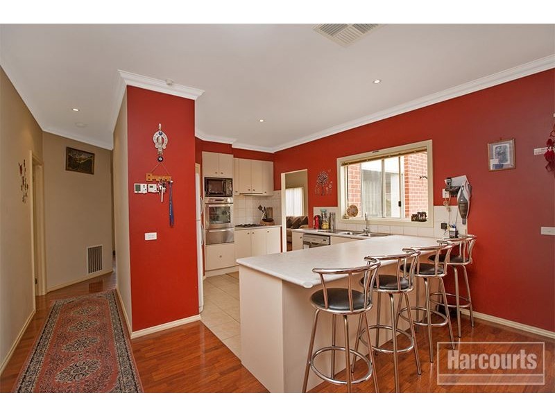 18 Bluehills Boulevard, Pakenham VIC 3810