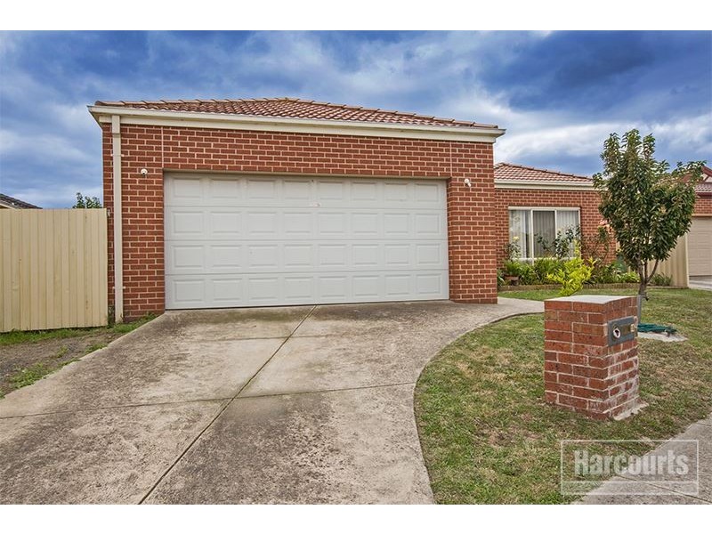 18 Bluehills Boulevard, Pakenham VIC 3810