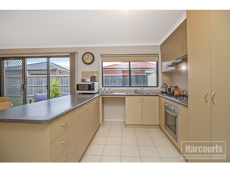 2/31 Syme Road, Pakenham VIC 3810