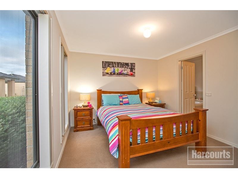 2/31 Syme Road, Pakenham VIC 3810