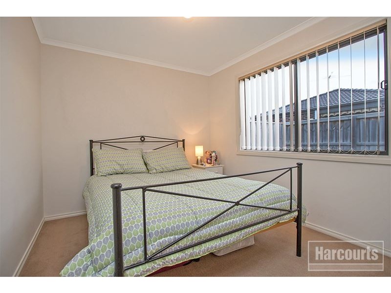 2/31 Syme Road, Pakenham VIC 3810