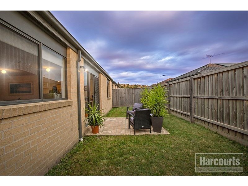 2/31 Syme Road, Pakenham VIC 3810