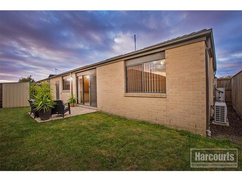 2/31 Syme Road, Pakenham VIC 3810