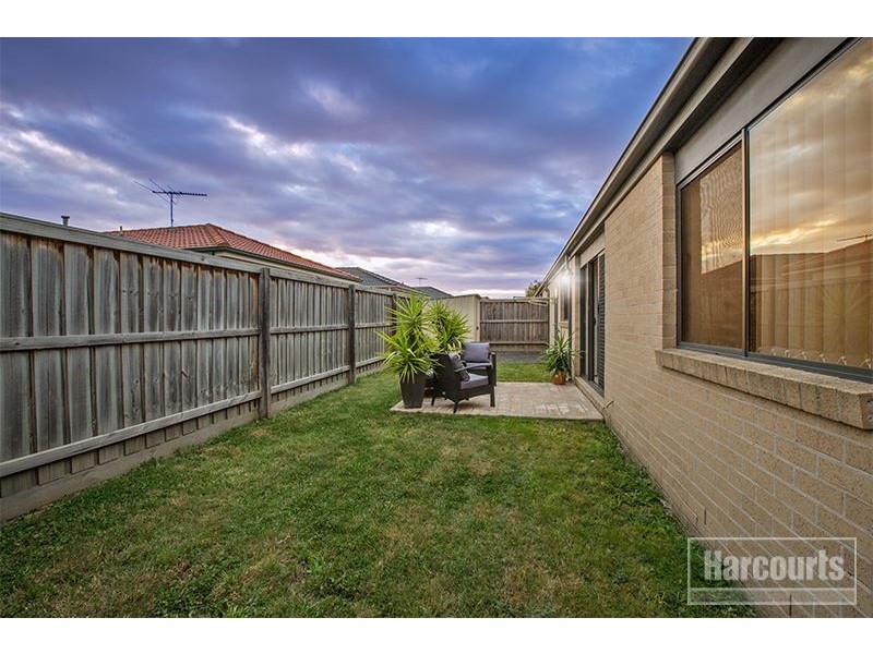2/31 Syme Road, Pakenham VIC 3810