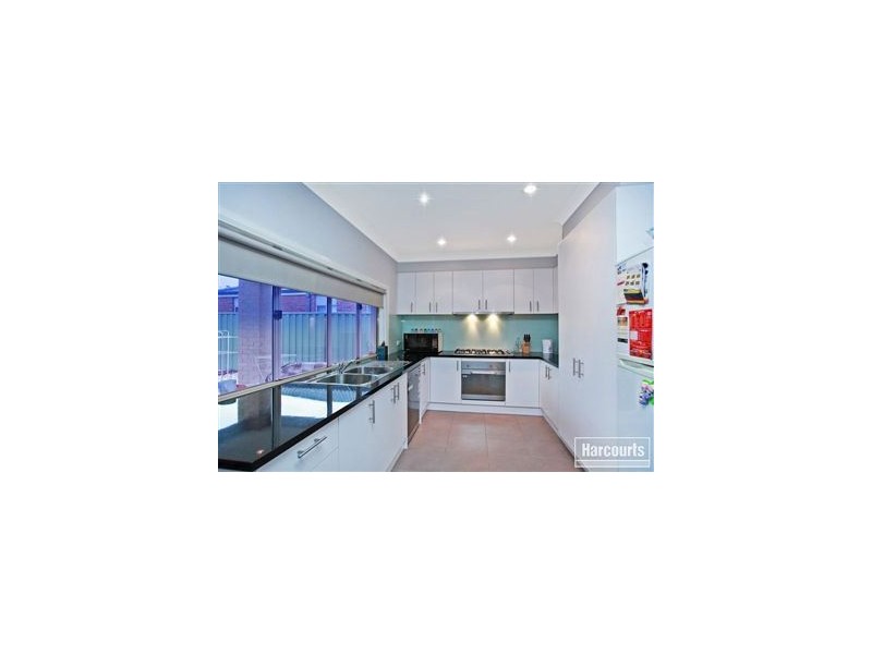 35 Edmund Street, Pakenham VIC 3810