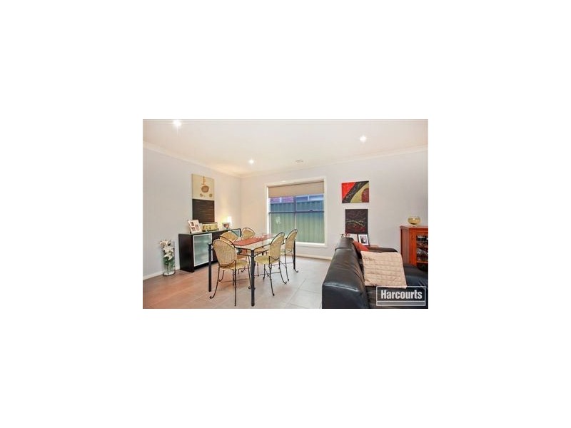 35 Edmund Street, Pakenham VIC 3810