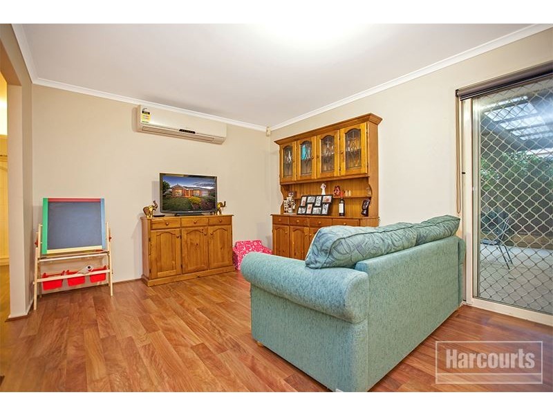 24 Sir Thomas Drive, Pakenham VIC 3810