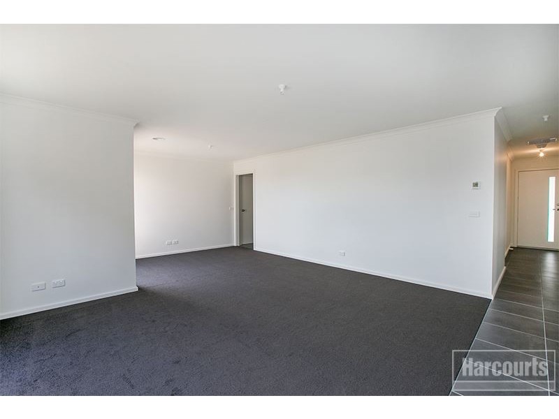 11A Lucerne Circuit, Pakenham VIC 3810
