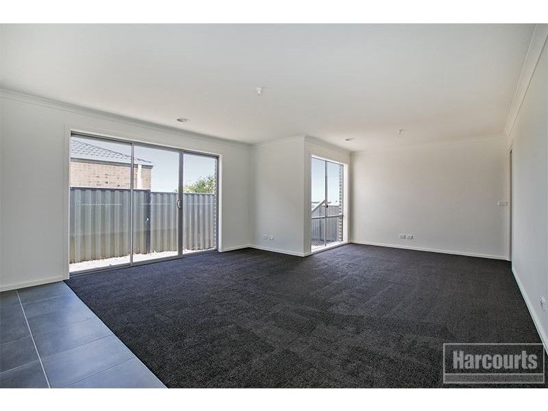 11A Lucerne Circuit, Pakenham VIC 3810