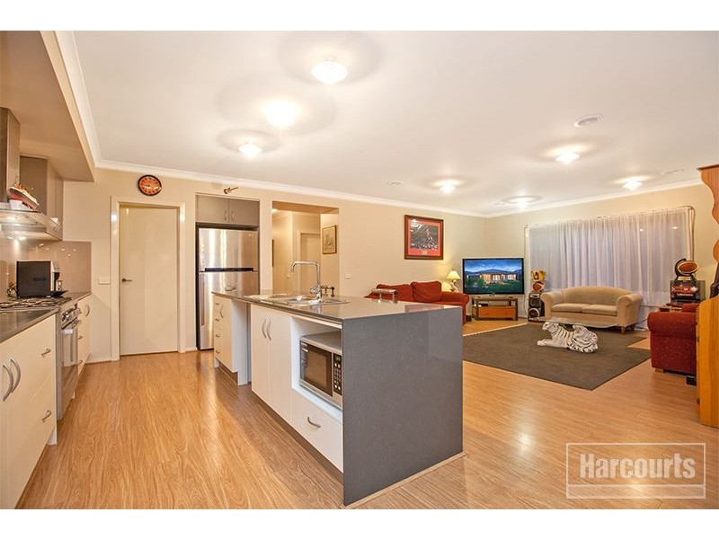 6 Tahoe Circuit, Pakenham VIC 3810