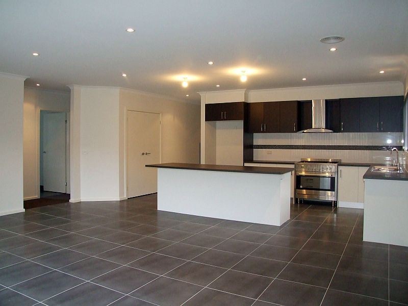 60 Sarton Link, Pakenham VIC 3810